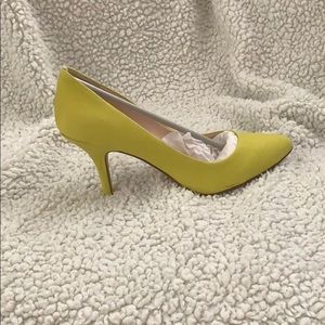 Chartreuse pumps
